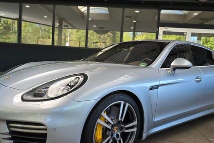 Porsche Panamera 61.740 km 52.900 &euro; Göttingen 37081