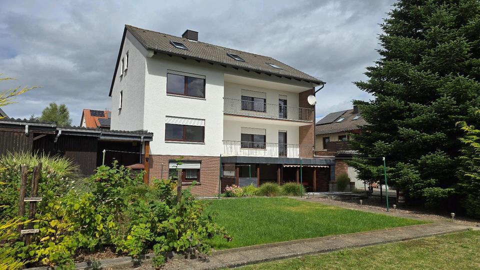 Großzügige 3-Zimmer-Wohnung, Küche, Bad, Balkon, Treppenlift