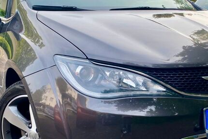 Chrysler Pacifica 98.000 km 22.800 € Göttingen 37075