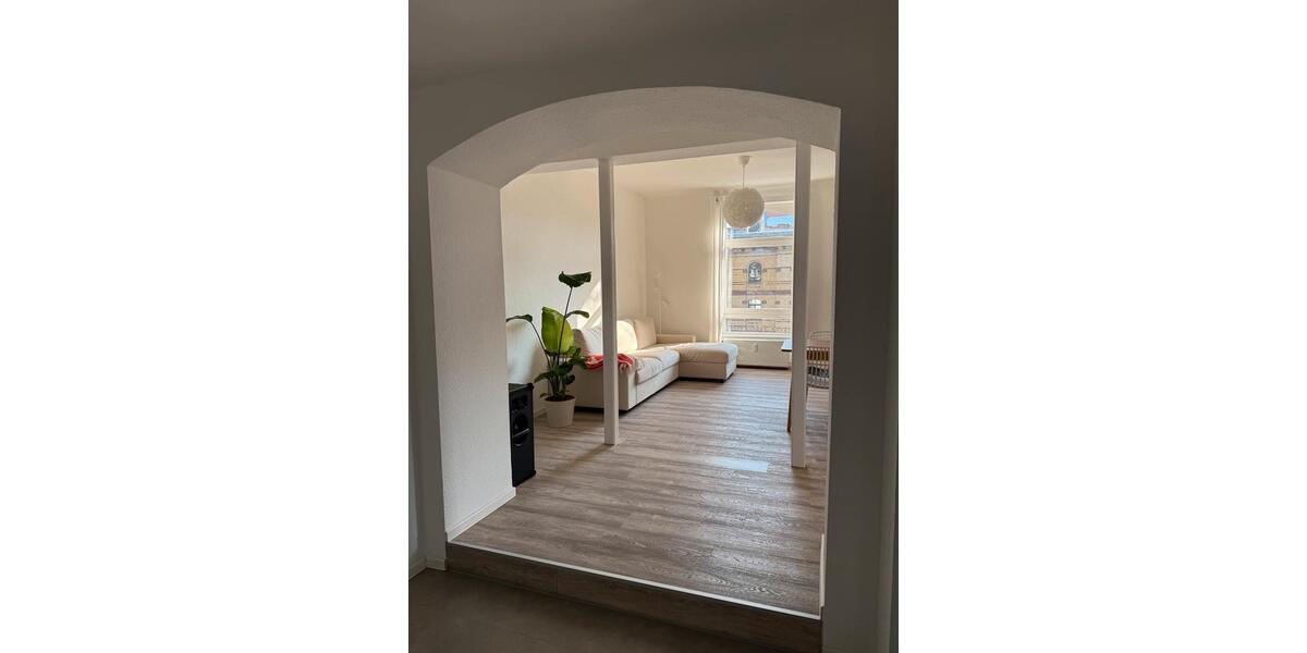 Schöne Altbauwohnung Nähe Theater 3 zimmer