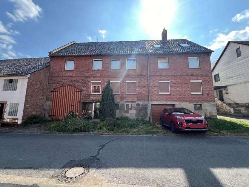 Haus zum Kaufen in Witzenhausen 149.000 € 234 m²
