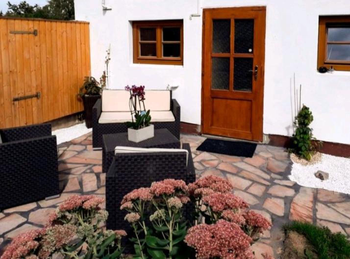 möbliertes idyllisch gelegenes 1 Zimmer Apartment zimmer