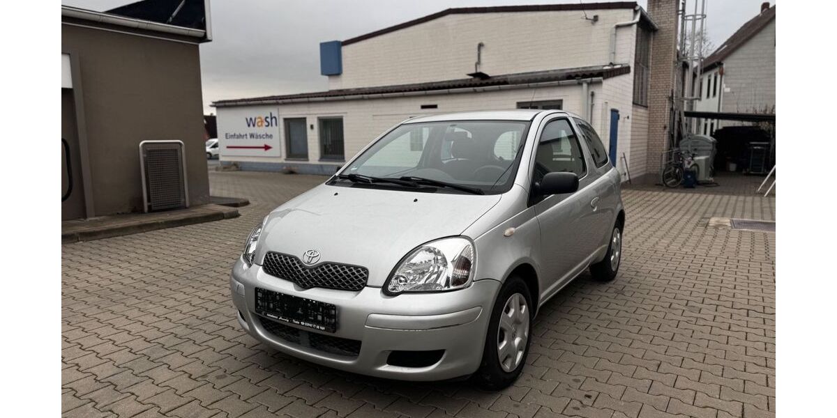 Toyota Yaris 118.000 km 2.999 &euro; Nörten Hardenberg 37176