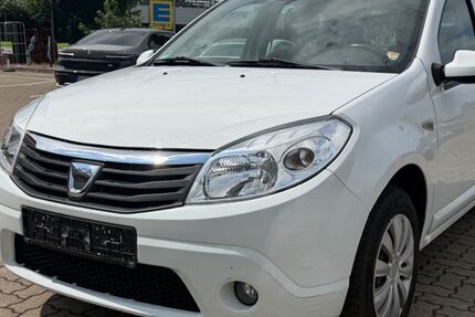 Dacia Sandero 76.336 km 3.490 &euro; Göttingen 37081