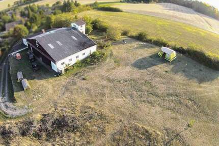 Seltene Gelegenheit; Grundstück mit Flughangar und Wohnung! 3 zimmer