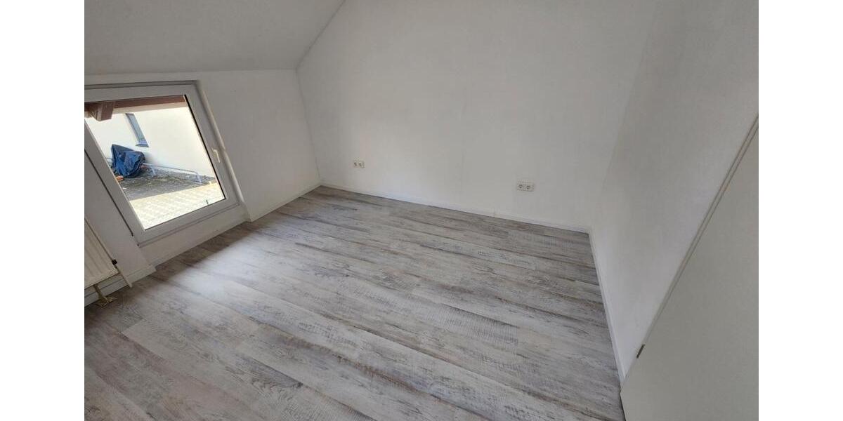 Etagenwohnung Göttingen Oststadt - 5 Zimmer, 107 m&sup2;, 1.250&euro; | Angebot:26492063
