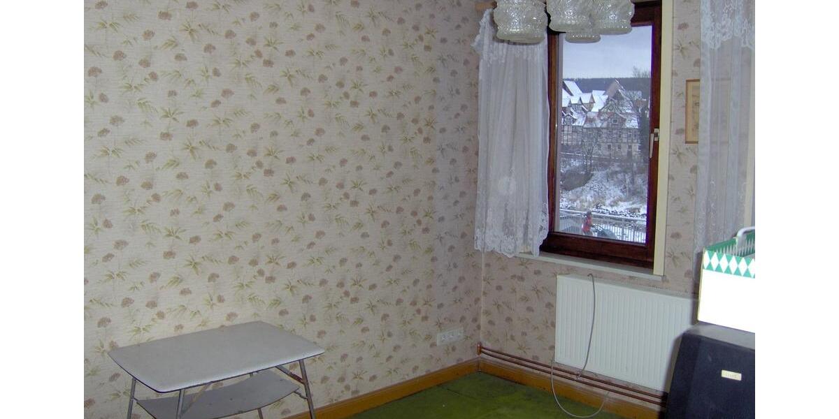 Einfamilienhaus Hann. Münden - 10 Zimmer, 150 m&sup2;, 150.000&euro; | Angebot:24417204