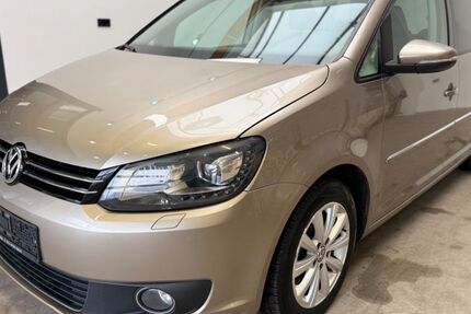 VW Touran 284.389 km 6.990 &euro; Göttingen 37079