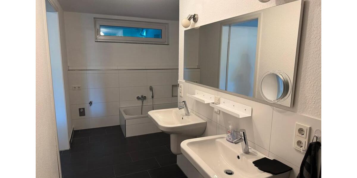 3,5 Zimmer Wohnung- eigenem Garten , Terrasse, barrierefrei 3.5 zimmer