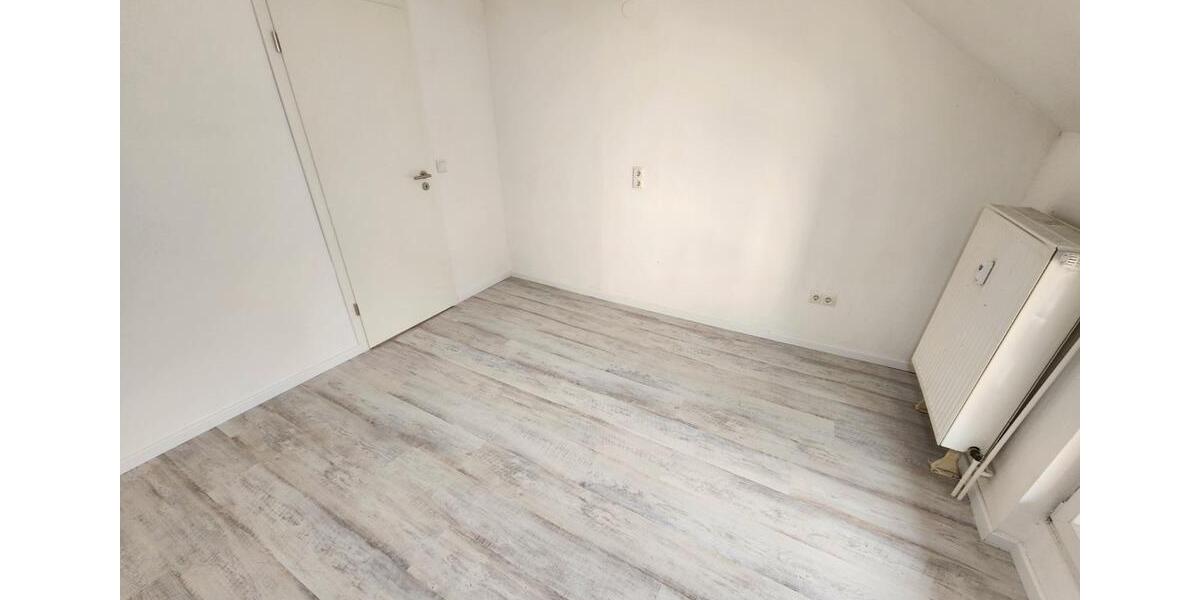 Etagenwohnung Göttingen Oststadt - 5 Zimmer, 107 m&sup2;, 1.250&euro; | Angebot:26492063