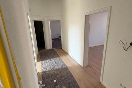 Wohnung Uslar - 5 Zimmer, 150 m&sup2;, 1.000&euro; | Angebot:25505774