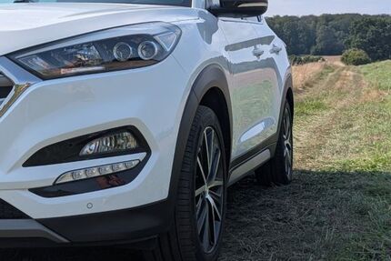 Hyundai TUCSON 70.000 km 18.990 &euro; Hettensen 37181