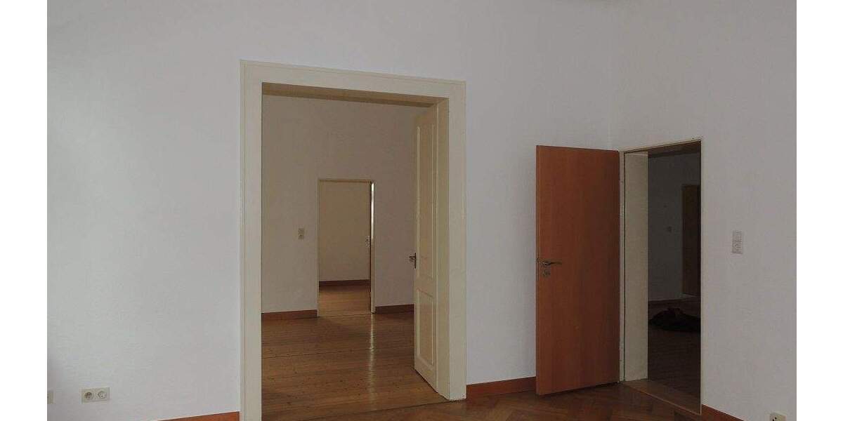 Etagenwohnung Göttingen - 6 Zimmer, 145 m&sup2;, 1.450&euro; | Angebot:25673206