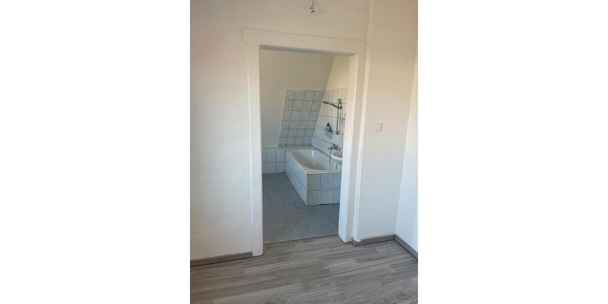 Etagenwohnung Northeim - 3 Zimmer, 90 m&sup2;, 750&euro; | Angebot:25791990