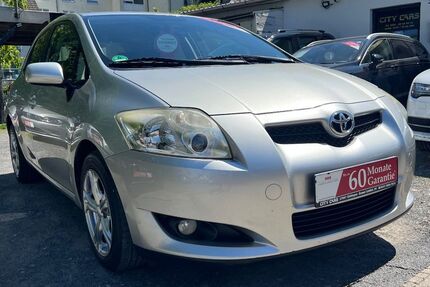 Toyota Auris 124.348 km 5.550 &euro; Göttingen 37081