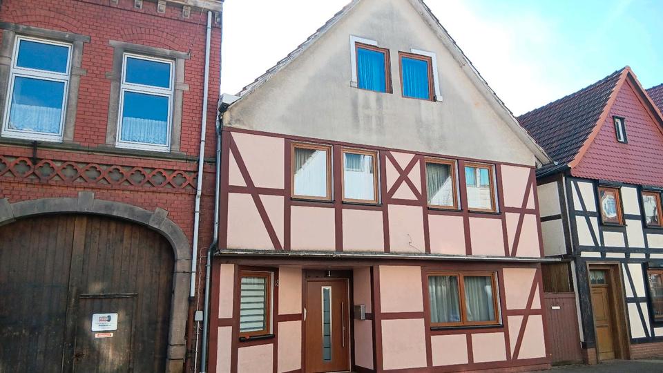 Einfamilienhaus Adelebsen - 3 Zimmer, 140 m&sup2;, 95.000&euro; | Angebot:26906065