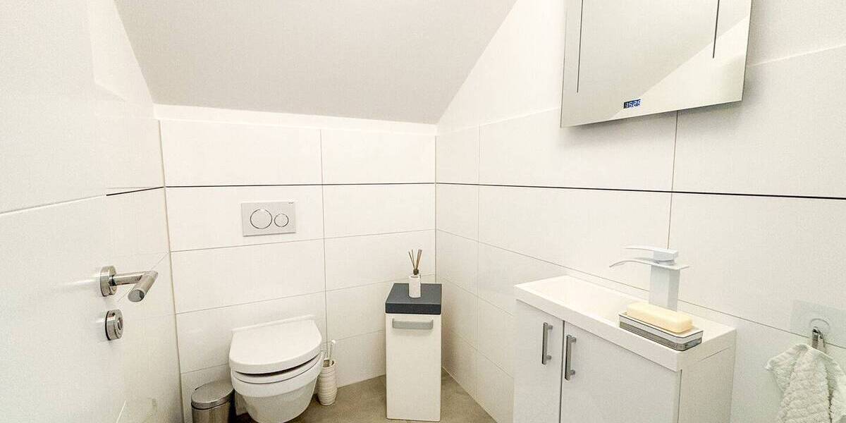 Einfamilienhaus Niedernjesa Niedernjesa - 8 Zimmer, 220 m&sup2;, 694.000&euro; | Angebot:26192134
