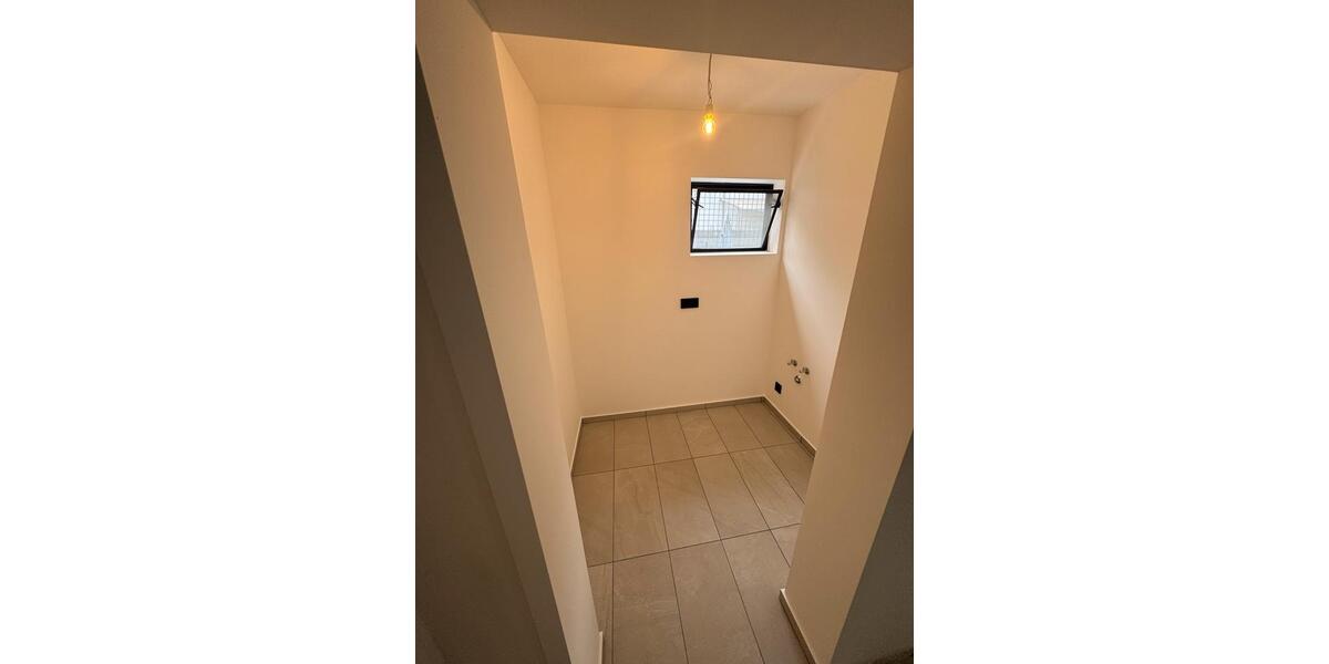 Fachwerkhalle mit 230 m², Büro mit WC & Küche zimmer