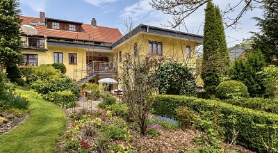 MODERNISIERTES ANWESEN MIT TRAUMHAFTEM AUßENBEREICH - Haus Hardegsen | Angebot:27522180