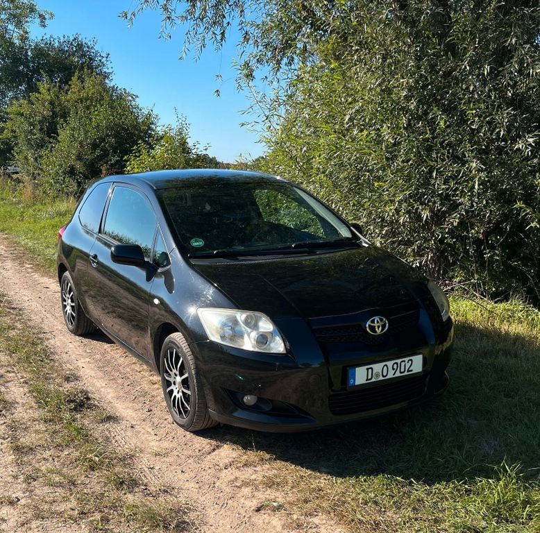 Toyota Auris 209.376 km 2.100 € Göttingen 37083