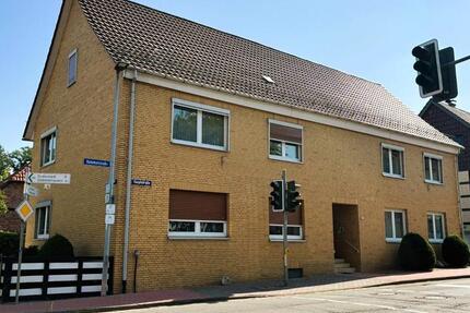 Haus Gieboldehausen - 10 Zimmer, 320 m&sup2;, 245.000&euro; | Angebot:24385445