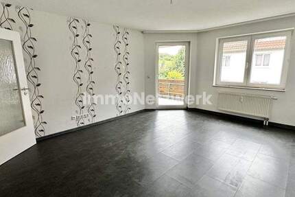 Großzügige, helle Wohnung mit durchdachtem Grundriss in ruhiger Lage mit Südwestbalkon, großes Bad 2 zimmer