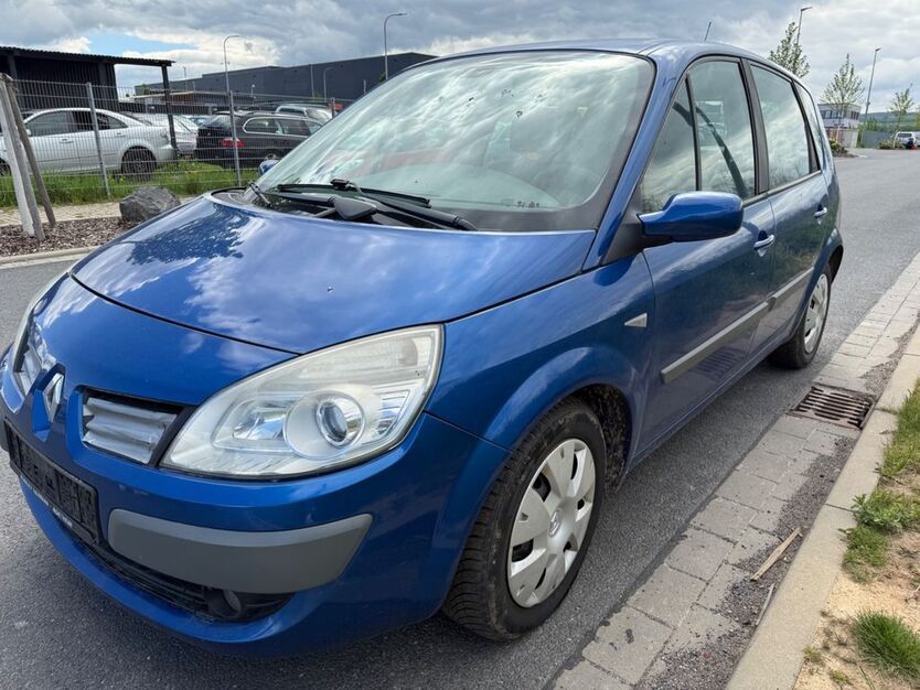 Renault Scenic 303.000 km 799 € Rosdorf 37124
