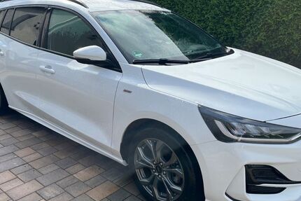 Ford Focus 28.000 km 18.999 &euro; Hohengandern 37318