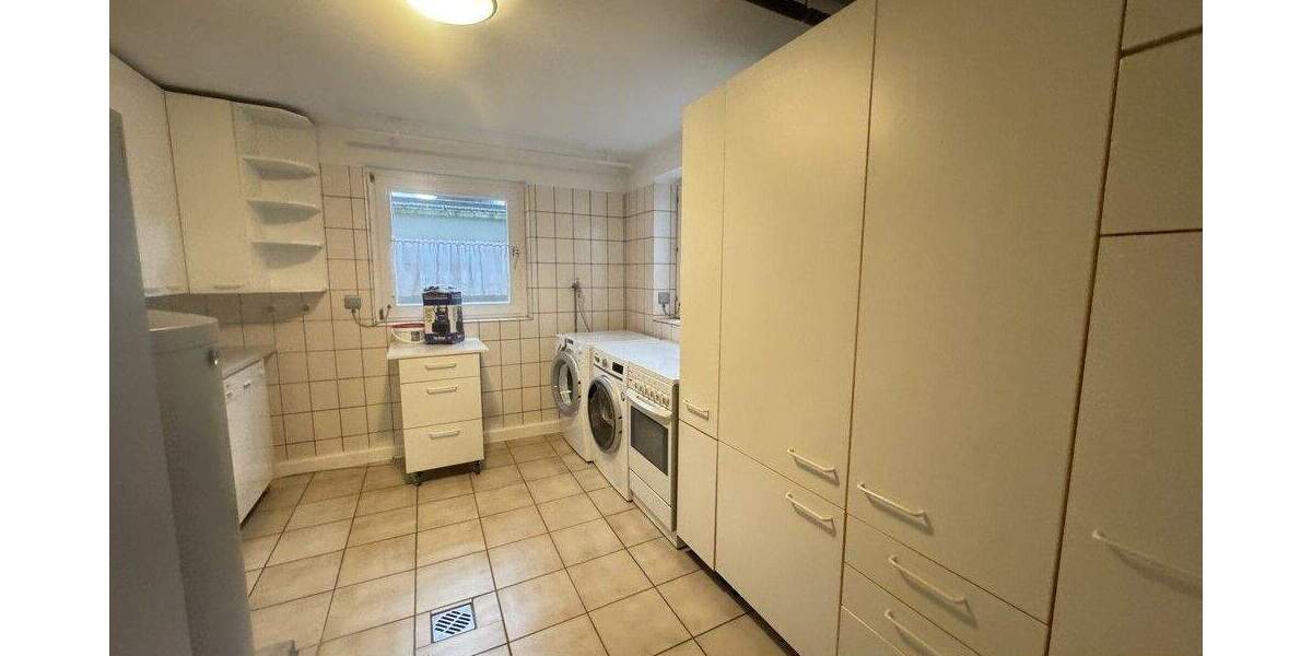 Sonniges und großzügiges Architektenhaus mit eingewachsenem Garten in Göttingen-Geismar 6 zimmer