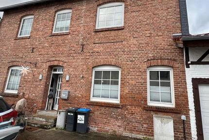 Haus Uslar - 5.5 Zimmer, 140 m&sup2;, 1.150&euro; | Angebot:24842663