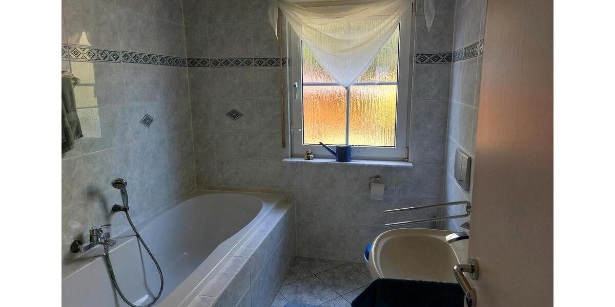 Einfamilienhaus in Niedernjesa mit Einliegerwohnung 7 zimmer