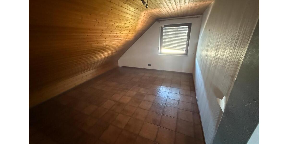 Einfamilienhaus Northeim - 7 Zimmer, 220 m&sup2;, 370.000&euro; | Angebot:27284343