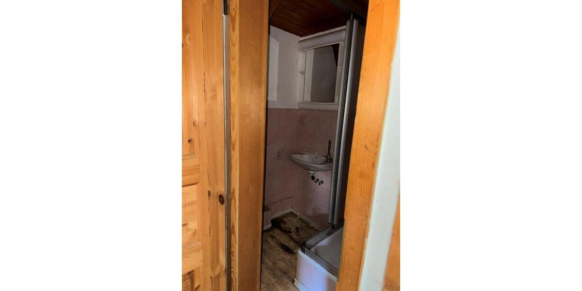 Sanierungsbedürftige Fachwerkhaus für Liebhaber zimmer