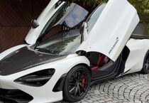 McLaren 720S 13.956 km 234.999 &euro; Passau 94036