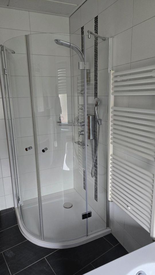 wunderschöne 3 Zimmer-Wohnung, Küche, Bad, Balkon, Kellerraum