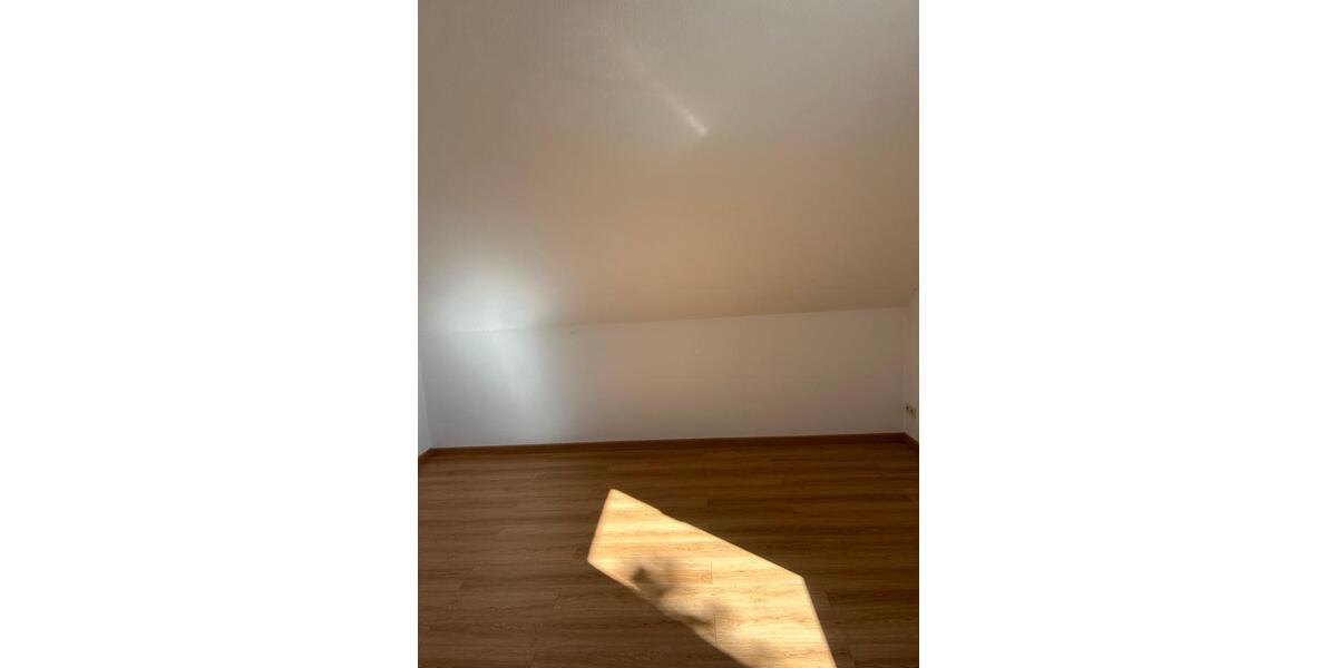 Dachgeschoßwohnung Göttingen - 3 Zimmer, 72 m&sup2;, 780&euro; | Angebot:26394120