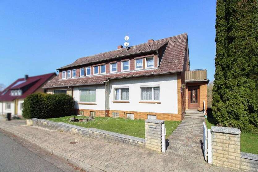 Haus zum Kaufen in Kalefeld 160.000 € 242.96 m²