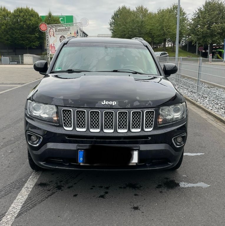 Jeep Compass 163.000 km 4.500 € Göttingen 37075