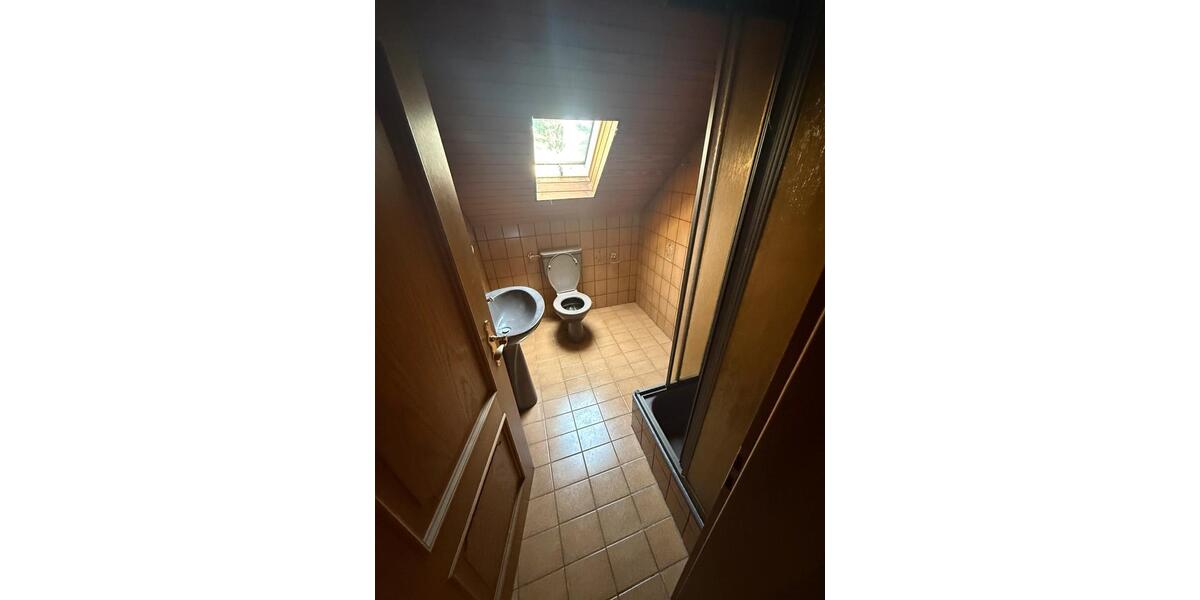 Einfamilienhaus Northeim - 7 Zimmer, 220 m&sup2;, 370.000&euro; | Angebot:27284343