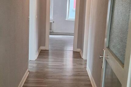 Schöne 4 Zimmer Küche Bad renovierte Wohnung zu vermieten 4 zimmer
