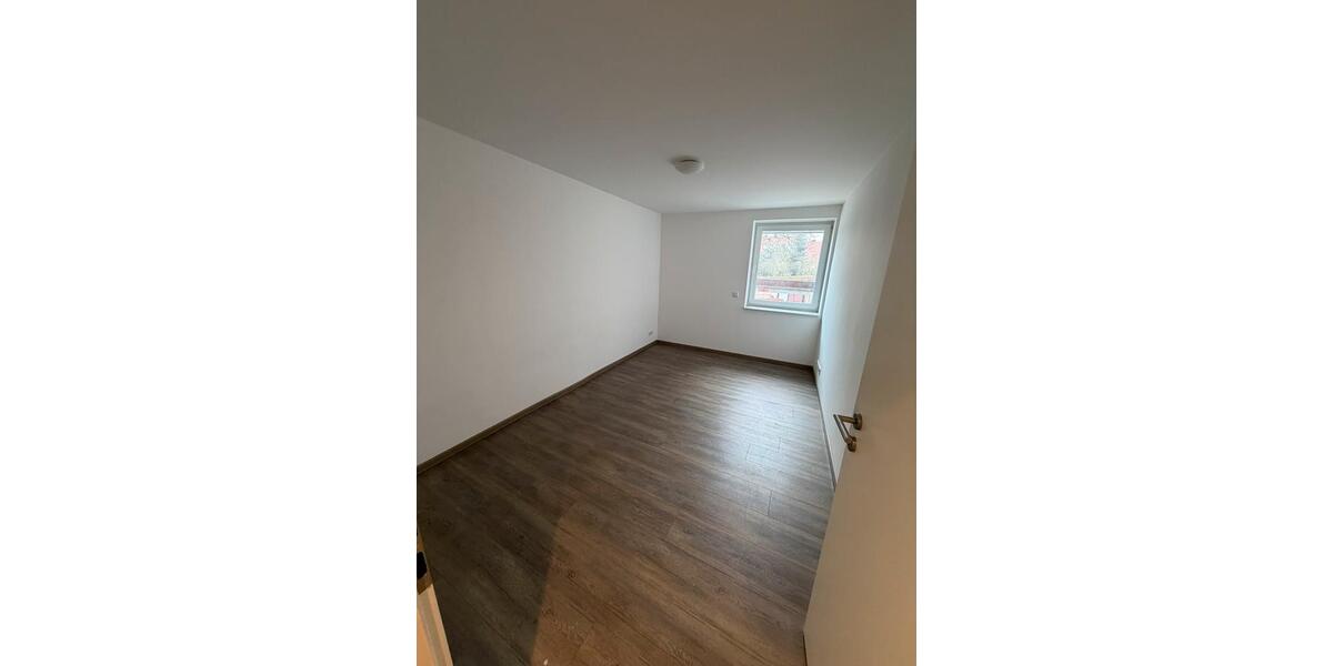 sanierte helle 4 Zimmer Wohnung 4 zimmer