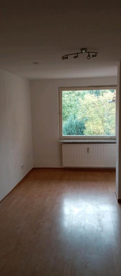 drei Zimmer Wohnung in Rittmarshausen -Gleichen zimmer