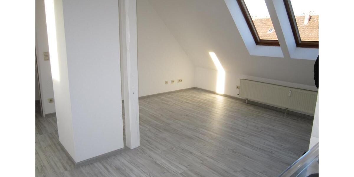 Dachgeschoßwohnung Göttingen Grone - 1 Zimmer, 30 m&sup2;, 282&euro; | Angebot:25756228
