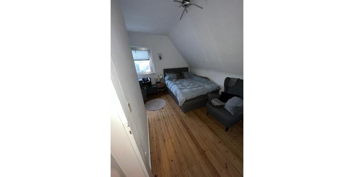 Dachgeschoßwohnung Göttingen - 3 Zimmer, 50 m&sup2;, 400&euro; | Angebot:26321708