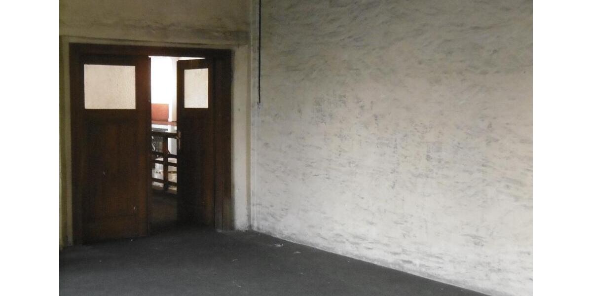 Lagerraum 92 qm, abschließbar mit Toreinfahrt zimmer