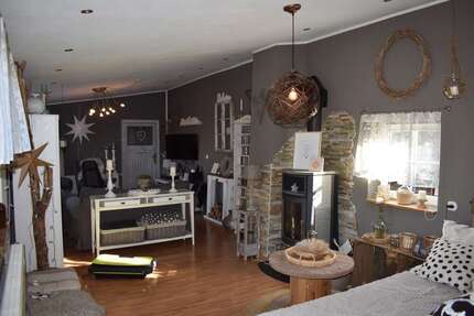 Haus zum Kaufen in Nörten-Hardenberg 349.000 € 317 m²