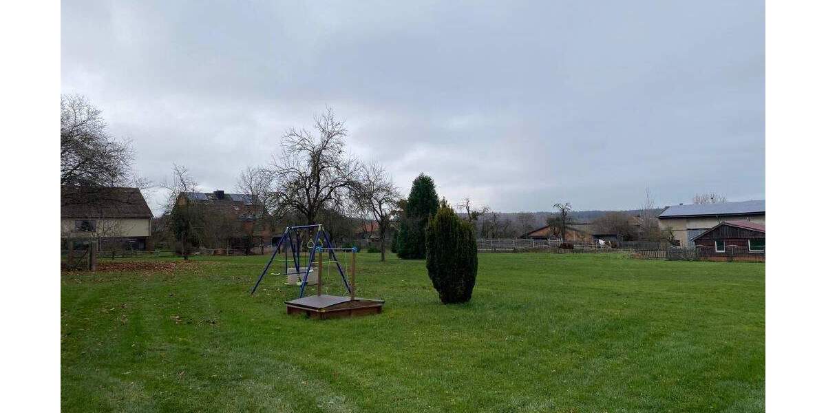 Mehrfamilienhaus mit extra Baugrundstück 4.208 m² in Bovenden-Reyershausen 1 zimmer