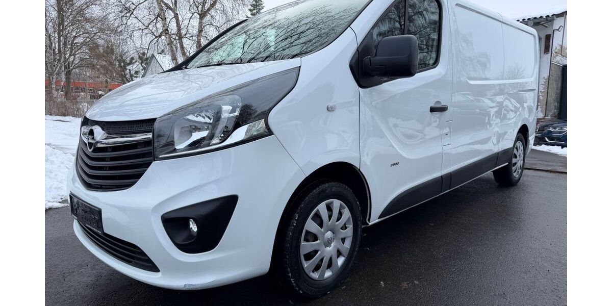 Opel Vivaro 99.778 km 9.700 &euro; Göttingen 37079