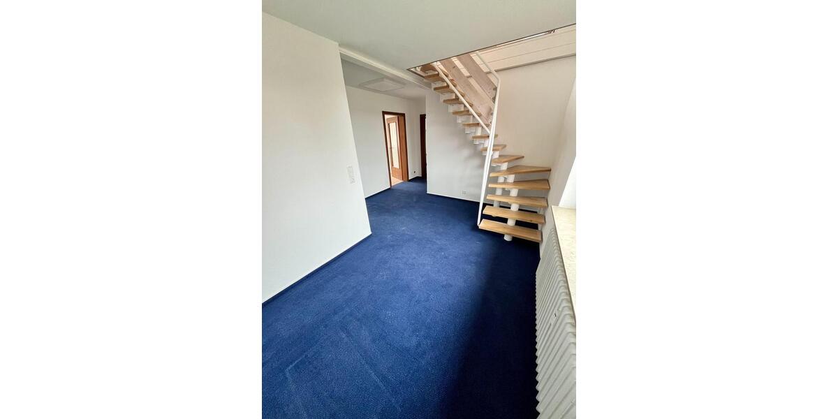 Helle Maisonette-Wohnung in Elliehausen mit Balkon und neuem Bad 3 zimmer