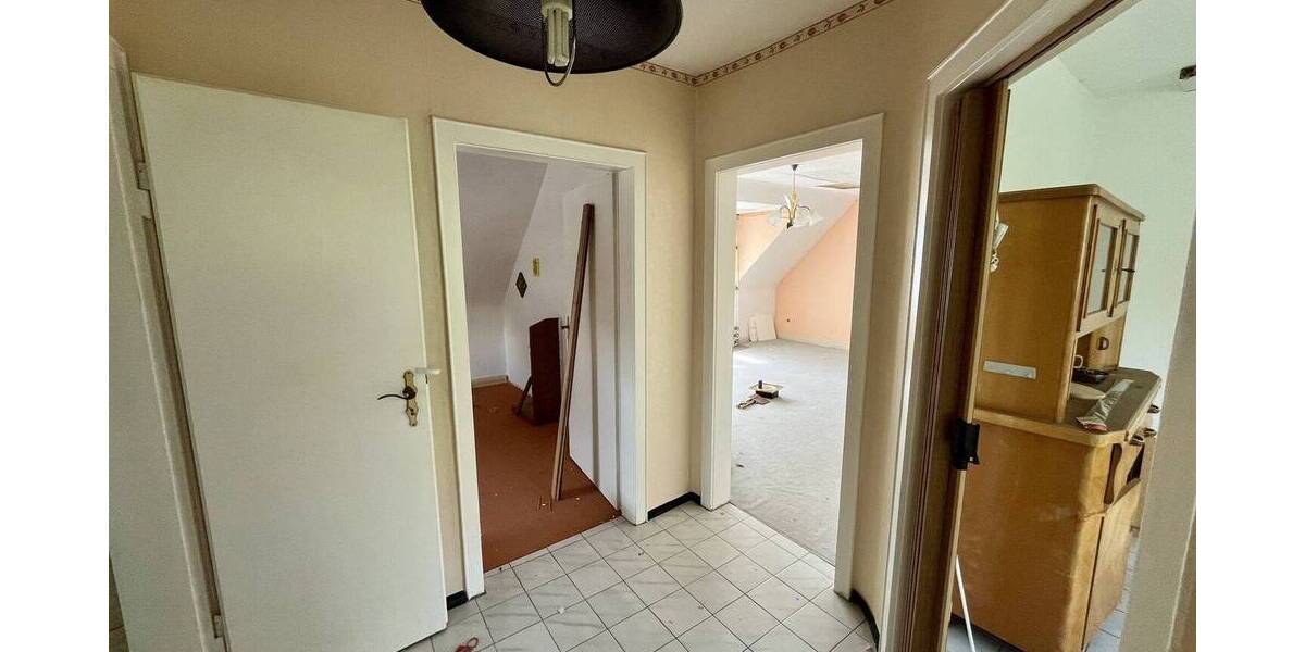 Einfamilienhaus Northeim - 7 Zimmer, 175 m&sup2;, 275.000&euro; | Angebot:26696909